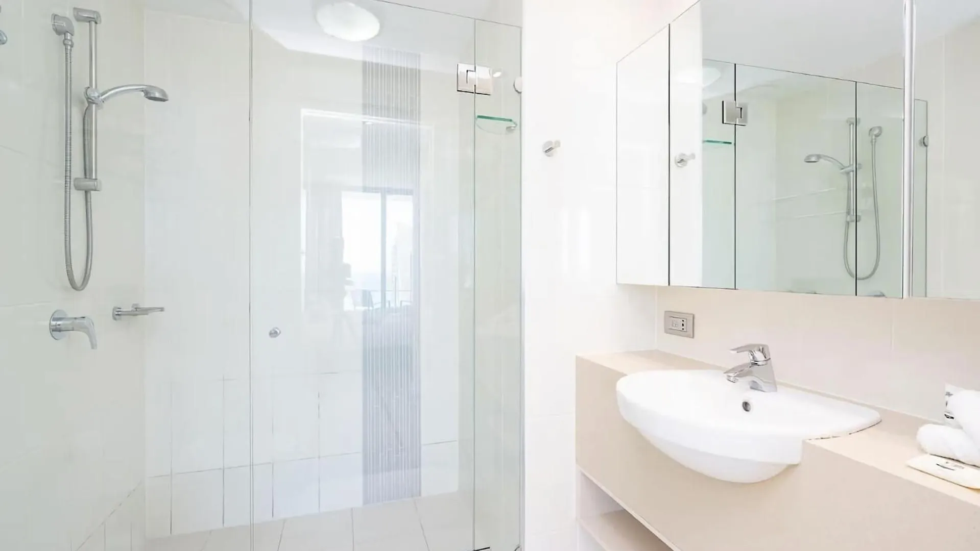Apartmán Sunny Coastal Getaway With Poolside Retreat Gold Coast