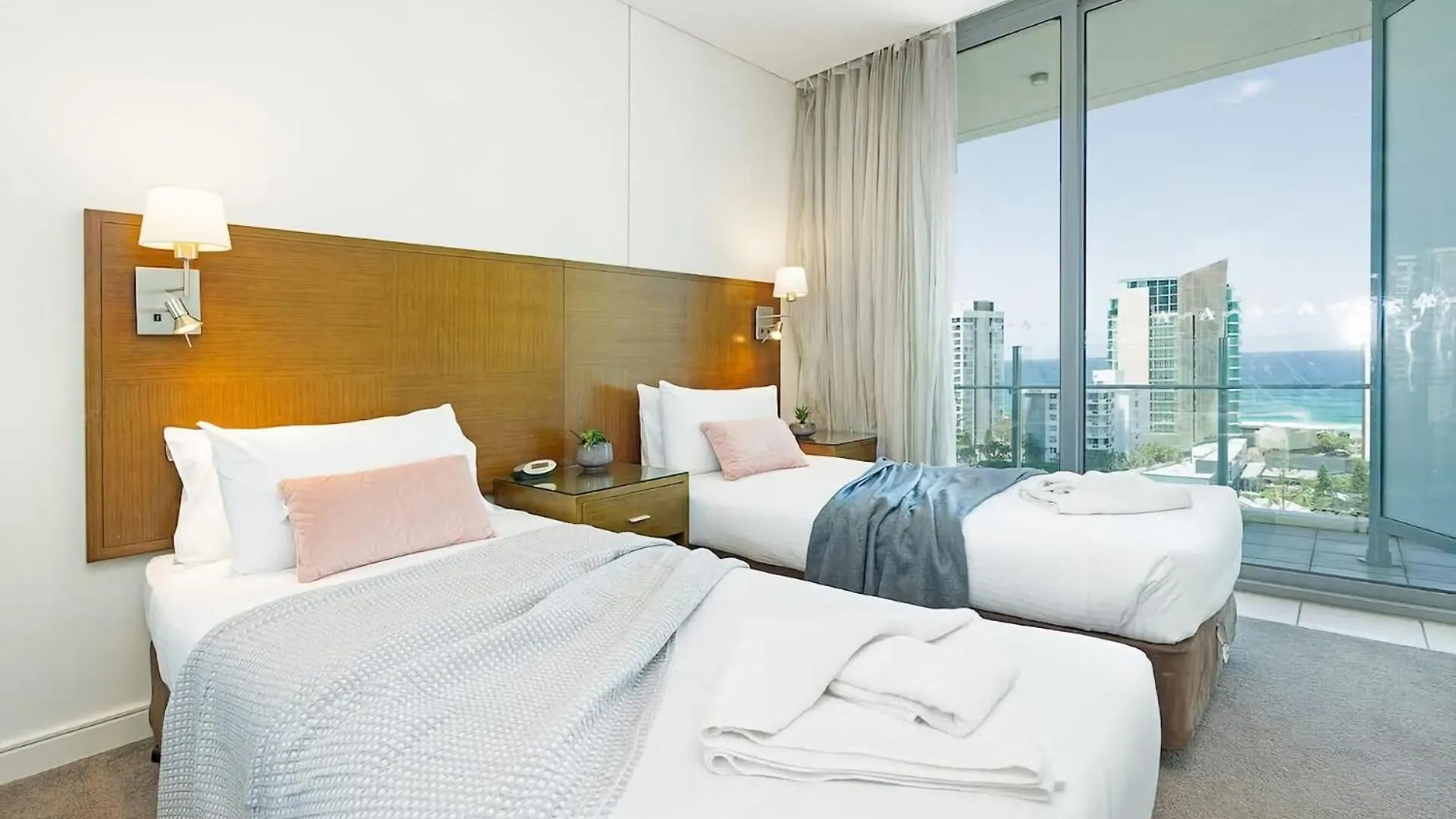 Apartmán Sunny Coastal Getaway With Poolside Retreat Gold Coast