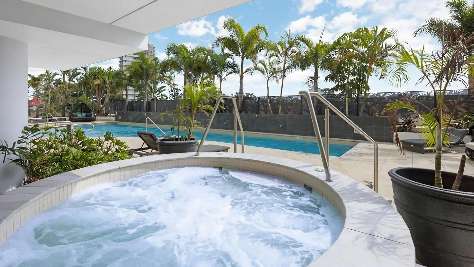 Apartmán Sunny Coastal Getaway With Poolside Retreat Gold Coast 0*,
