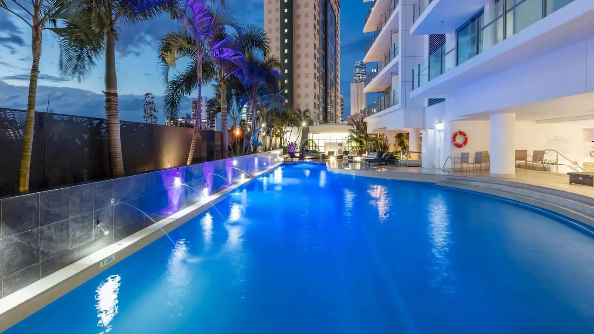 Apartmán Sunny Coastal Getaway With Poolside Retreat Gold Coast